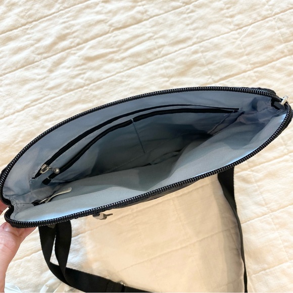 Baggallini Hanover Bag NWOT - Picture 6 of 6